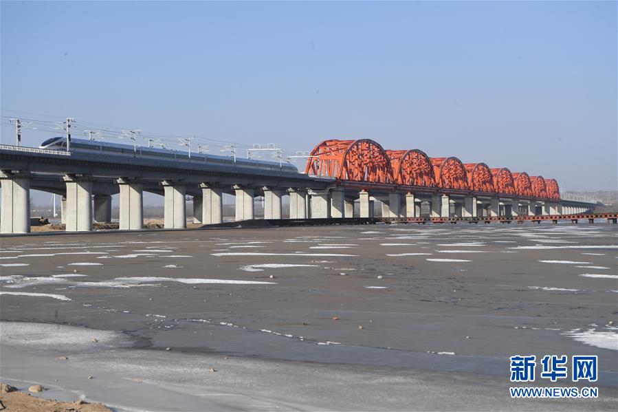 （新華全媒頭條&middot;圖文互動(dòng)）（10）百年跨越，逐夢(mèng)京張&mdash;&mdash;寫在京張高鐵開通暨中國(guó)高鐵突破3.5萬(wàn)公里之際