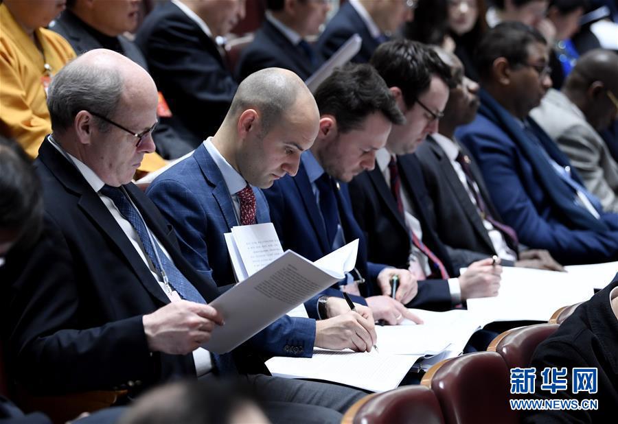 （兩會&middot;人大開幕&middot;XHDW）（14）十三屆全國人大二次會議在京開幕