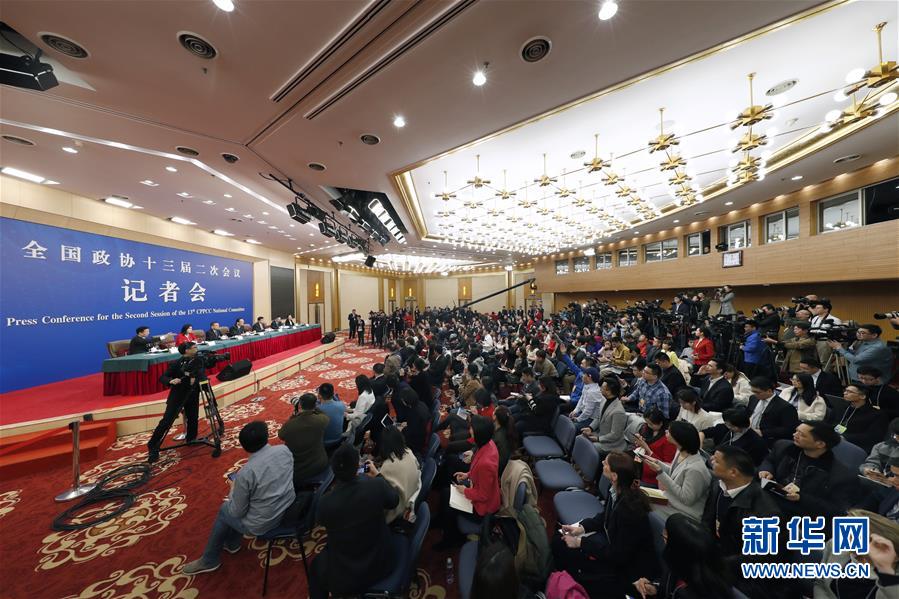 （兩會(huì)）（4）政協(xié)委員談優(yōu)化營商環(huán)境、促進(jìn)民營經(jīng)濟(jì)高質(zhì)量發(fā)展