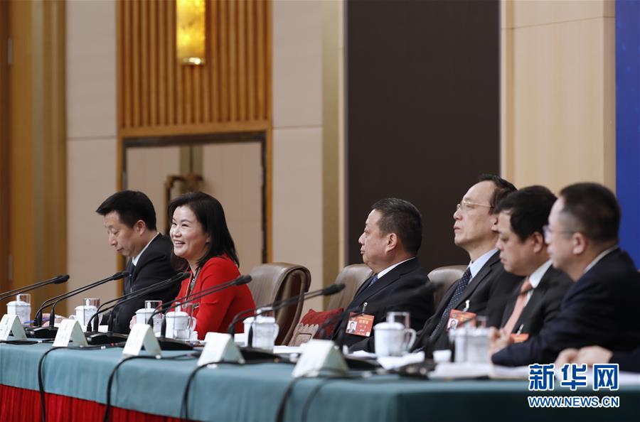 （兩會&middot;XHDW）（8）政協(xié)委員談優(yōu)化營商環(huán)境、促進(jìn)民營經(jīng)濟(jì)高質(zhì)量發(fā)展