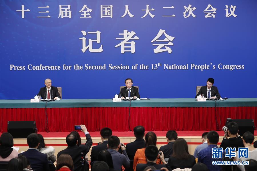 （兩會&middot;XHDW）（1）生態(tài)環(huán)境部部長李干杰就&ldquo;打好污染防治攻堅(jiān)戰(zhàn)&rdquo;答記者問
