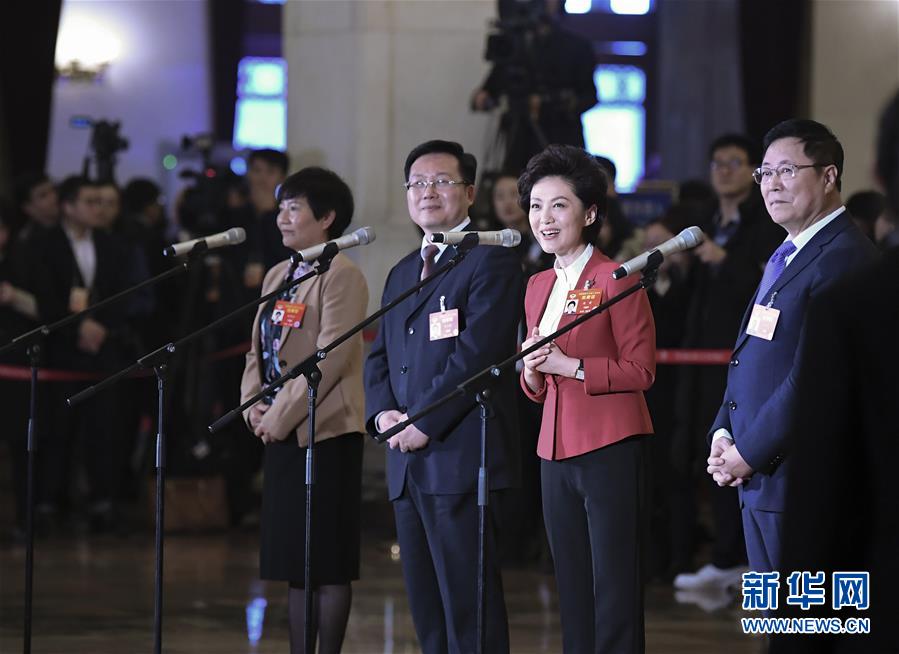 （新華全媒頭條&middot;圖文互動(dòng)）（8）2019&mdash;&mdash;春天里的中國(guó)兩會(huì)故事