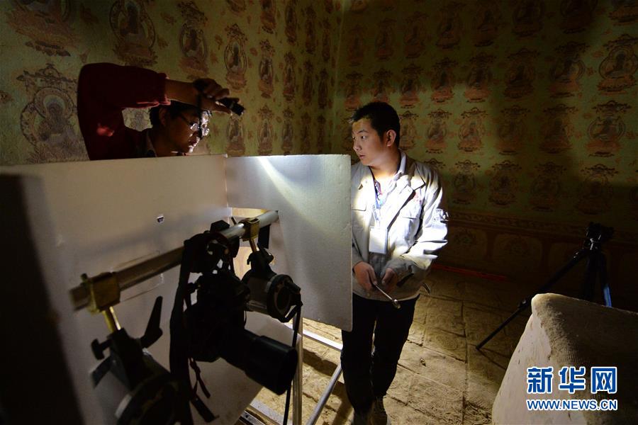 （時代先鋒&middot;圖文互動）（16）此生不悔入沙海 勇?lián)厝问家娊?mdash;&mdash;敦煌研究院文物保護(hù)利用群體群像