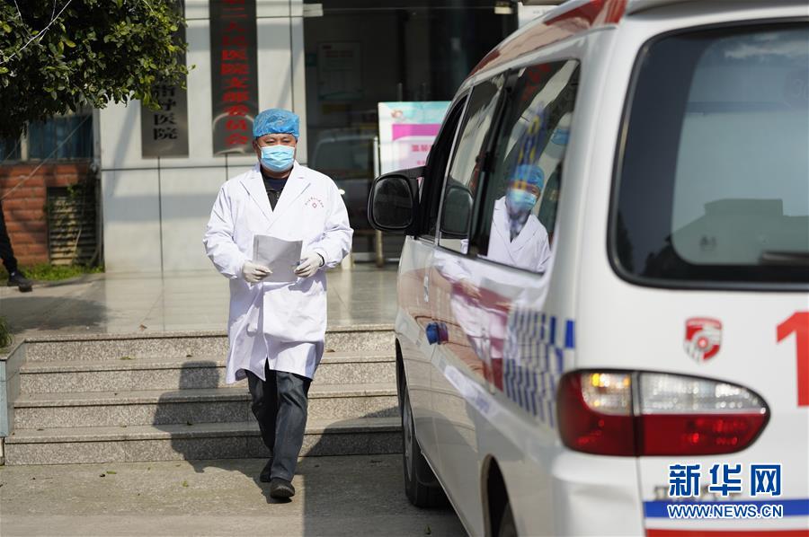 (聚焦疫情防控·圖文互動)(1)一對抗疫夫妻的“一線連軸轉”