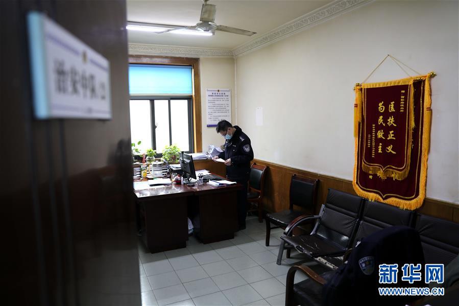 （聚焦疫情防控&middot;圖文互動）（3）&ldquo;戰(zhàn)疫&rdquo;時期&ldquo;雙一線&rdquo;夫妻的愛情：一手平安 一手健康