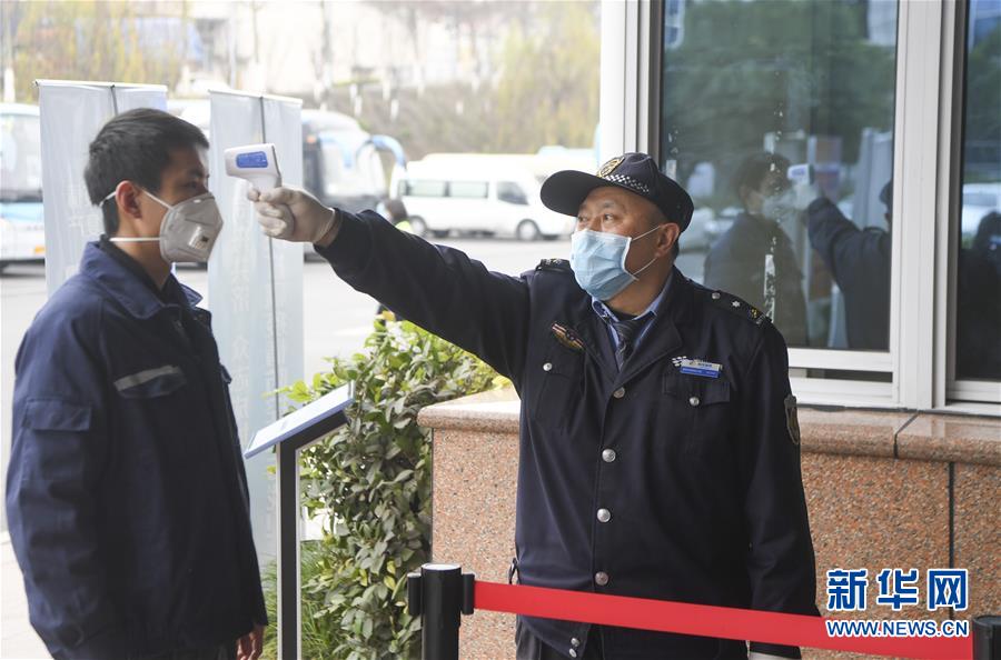 (聚焦疫情防控·圖文互動)(4)防控生產(chǎn)兩不誤 各地有哪些“硬核”——新型冠狀病毒感染的肺炎疫情防控焦點(diǎn)掃描之十