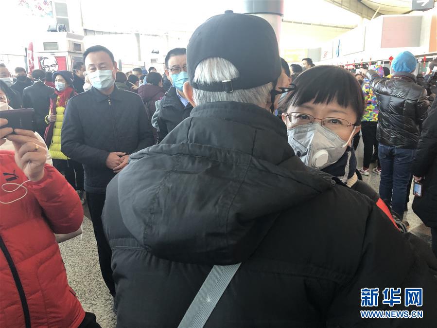 （熱點鮮報&middot;圖文互動）（1）三代人的約定：父母送我援湖北，我給孩子樹榜樣