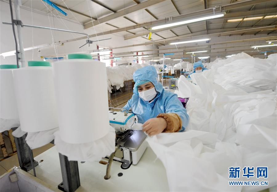 （聚焦疫情防控&middot;圖文互動(dòng)）（6）我們能多產(chǎn)一件，前方就少一份風(fēng)險(xiǎn)&mdash;&mdash;醫(yī)用防護(hù)服&ldquo;河北制造&rdquo;緊急&ldquo;起飛&rdquo;記