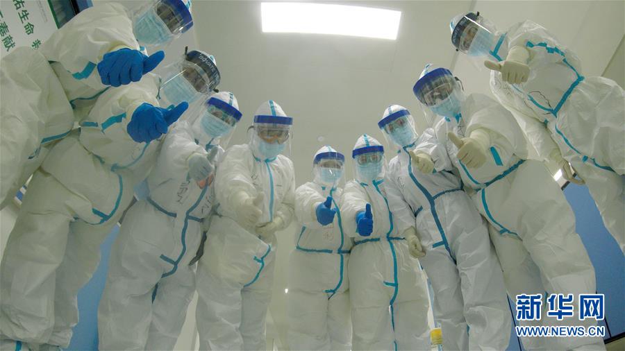 （新華全媒頭條&middot;圖文互動(dòng)）（1）&ldquo;與國(guó)家同舟，與人民共濟(jì)&rdquo;&mdash;&mdash;新冠肺炎重癥救治同濟(jì)醫(yī)院戰(zhàn)&ldquo;疫&rdquo;直擊