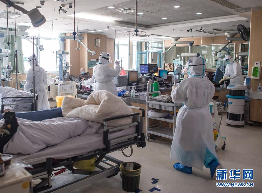 （新華全媒頭條&middot;圖文互動(dòng)）（2）磨難壓不垮 奮起正當(dāng)時(shí)&mdash;&mdash;習(xí)近平總書記在統(tǒng)籌推進(jìn)新冠肺炎疫情防控和經(jīng)濟(jì)社會(huì)發(fā)展工作部署會(huì)議上的重要講話振奮人心凝聚力量