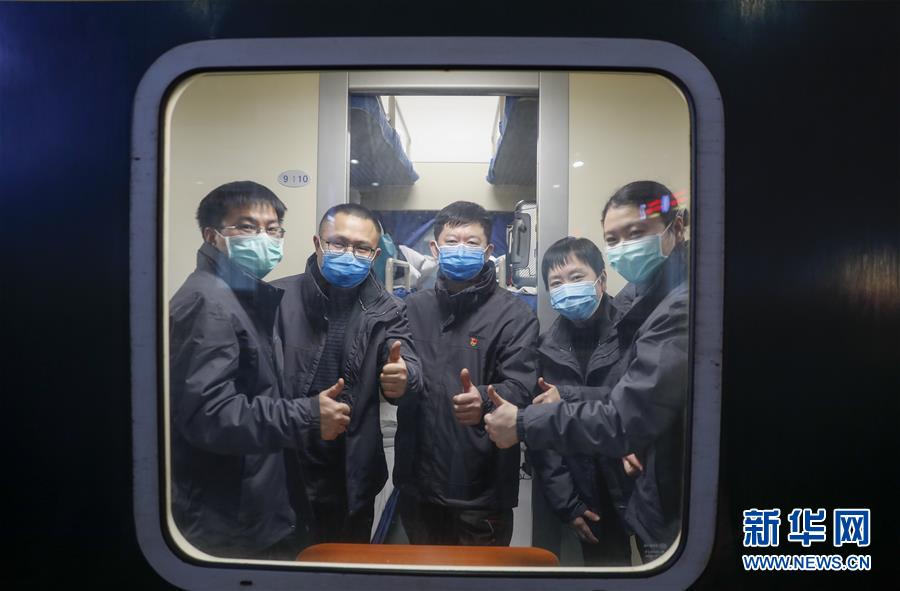 （聚焦疫情防控&middot;對(duì)口支援19省份在奮戰(zhàn)&middot;圖文互動(dòng)）（1）&ldquo;當(dāng)我們摘下口罩，看到彼此勝利的微笑&rdquo;&mdash;&mdash;重慶對(duì)口支援孝感市抗擊疫情紀(jì)實(shí)