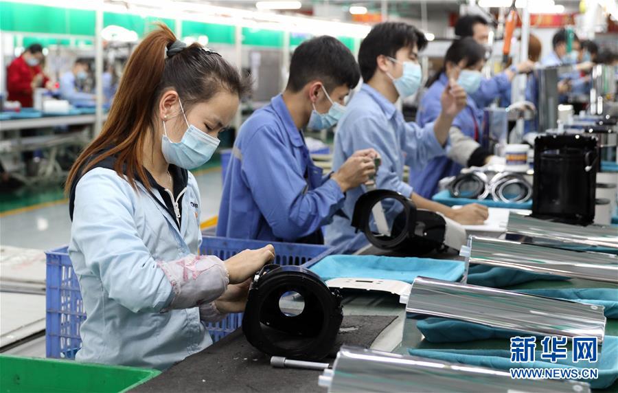 （抓好經(jīng)濟(jì)發(fā)展 應(yīng)對復(fù)雜局面&middot;圖文互動）（2）在&ldquo;家電之都&rdquo;順德看&ldquo;中國制造&rdquo;抗壓前行 