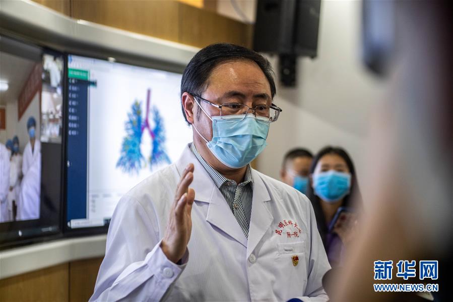 (圖文互動)(5)云南抗疫醫(yī)生有了“透視眼” 可三維立體看患者肺部