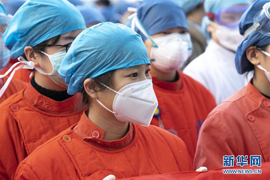 (新華全媒頭條·圖文互動(dòng))(10)赤子之歌——記奮戰(zhàn)在抗疫一線(xiàn)的90后白衣戰(zhàn)士