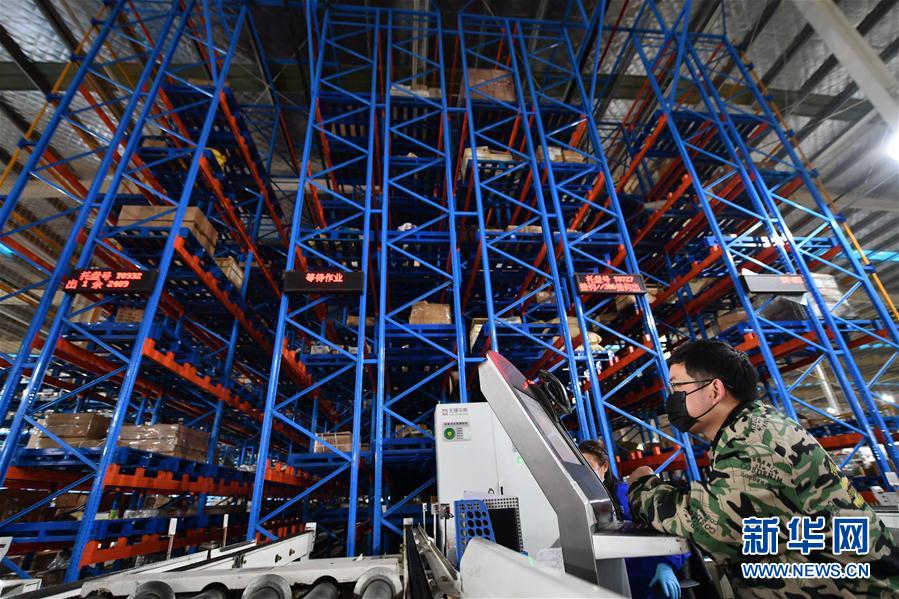 （抓好經(jīng)濟發(fā)展 應(yīng)對復(fù)雜局面&middot;圖文互動）（2）激活&ldquo;神經(jīng)末梢&rdquo; 暢通&ldquo;毛細血管&rdquo;&mdash;&mdash;江西為中小微企業(yè)復(fù)工復(fù)產(chǎn)&ldquo;破障清路&rdquo; 