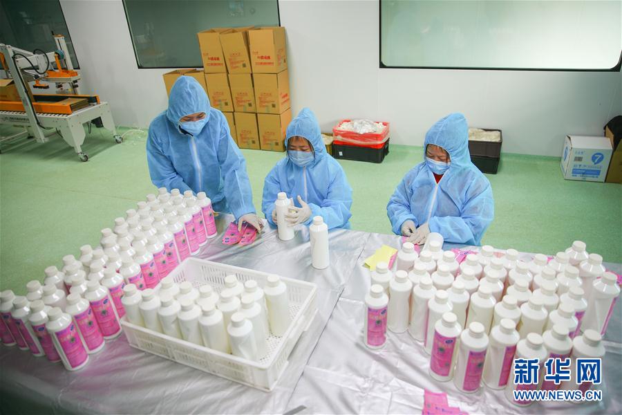 （新華全媒頭條&middot;圖文互動(dòng)）（11）分秒必爭(zhēng)，打好醫(yī)療物資保障戰(zhàn)！&mdash;&mdash;全國(guó)全力保障醫(yī)療物資供應(yīng)