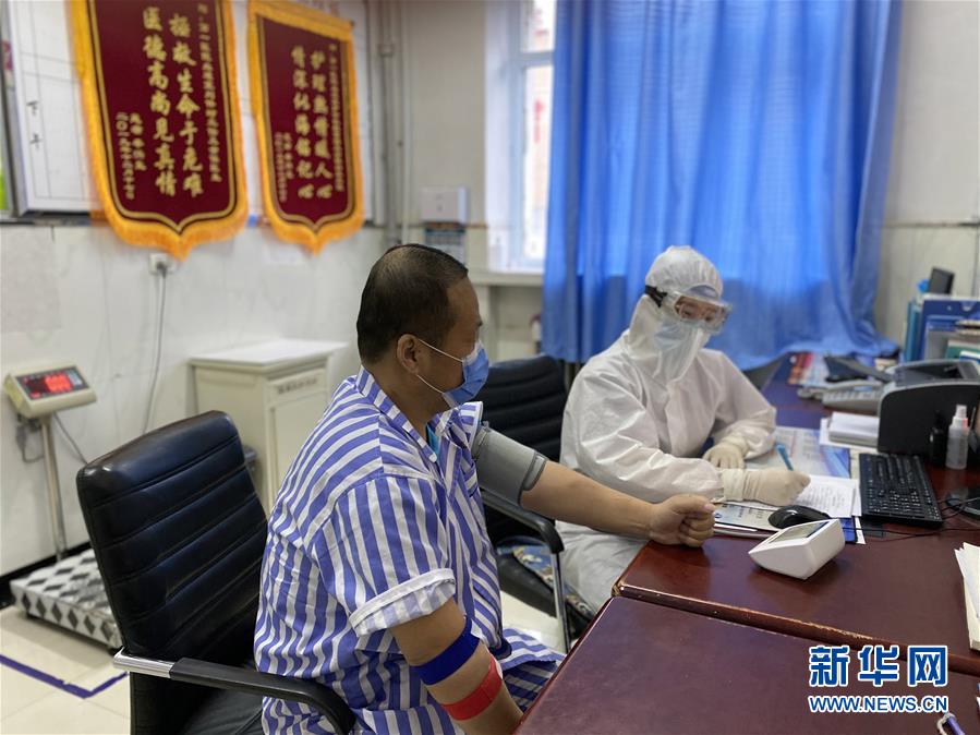 (聚焦疫情防控·圖文互動)(4)特寫:“90后”醫(yī)護(hù)情侶的抗疫堅(jiān)守