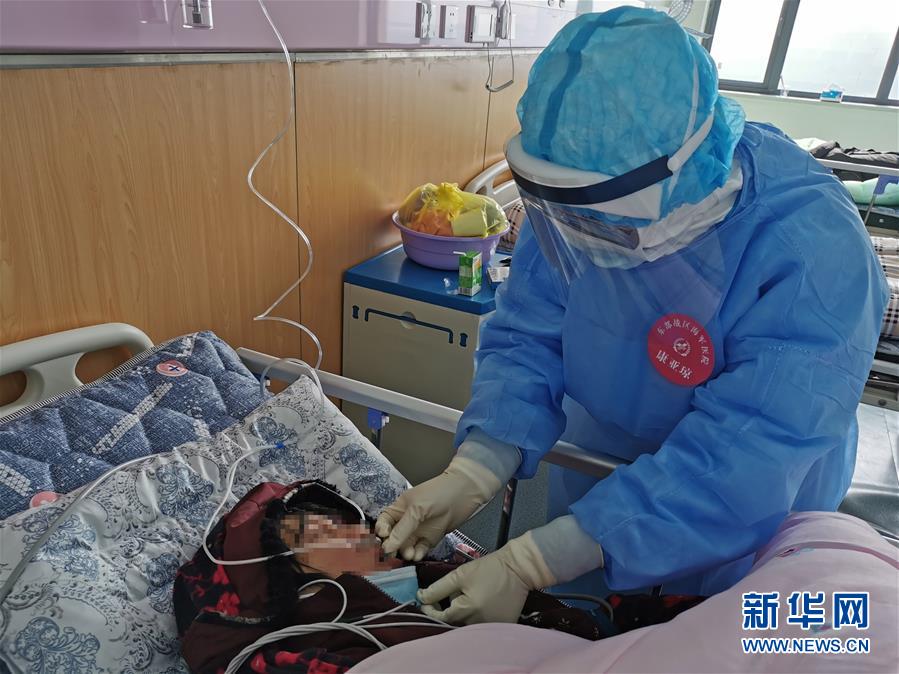 （一線抗疫群英譜&middot;圖文互動）（2）&ldquo;我們，撐得起！&rdquo;&mdash;&mdash;軍隊支援湖北醫(yī)療隊年輕醫(yī)務(wù)工作者的青春宣言