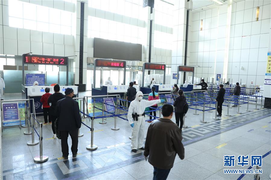 （聚焦疫情防控&middot;圖文互動(dòng)）（2）中哈霍爾果斯國際邊境合作中心中方區(qū)域恢復(fù)運(yùn)營