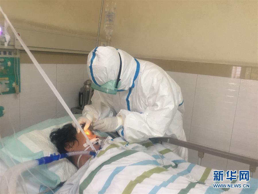 （一線抗疫群英譜&middot;圖文互動(dòng)）（1）&ldquo;盡己所能守護(hù)生命&rdquo;&mdash;&mdash;廣東江門&ldquo;90后&rdquo;新婚夫妻齊赴戰(zhàn)&ldquo;疫&rdquo;一線