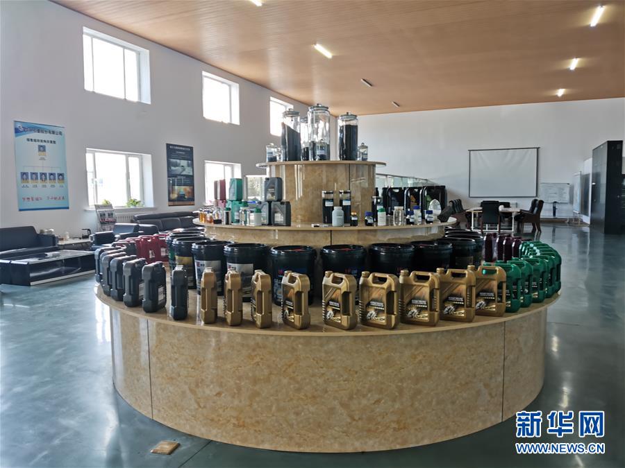 (圖文互動(dòng))(1)產(chǎn)業(yè)變綠 石墨變金 環(huán)境變美——“煤城”三變?cè)杏旱纳鷻C(jī)