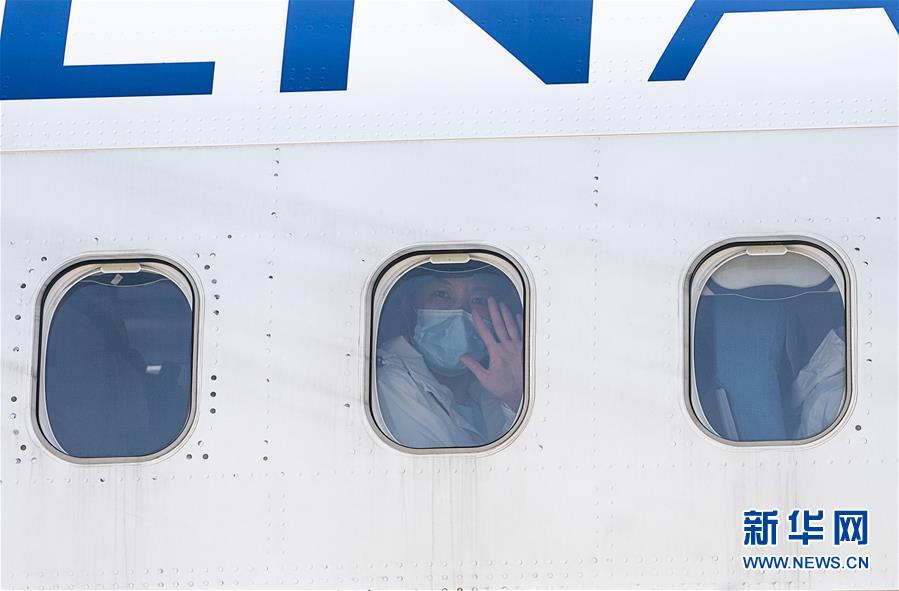 （新華全媒頭條&middot;圖文互動）（7）最美逆行者，武漢永遠記得你！&mdash;&mdash;首批援鄂醫(yī)療隊返程紀實