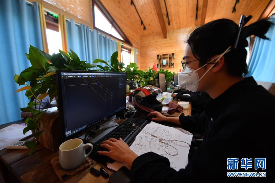 （聚焦復(fù)工復(fù)產(chǎn)&middot;圖文互動）（3）記者手記：戰(zhàn)&ldquo;疫&rdquo;中增長，這些企業(yè)做對了什么？