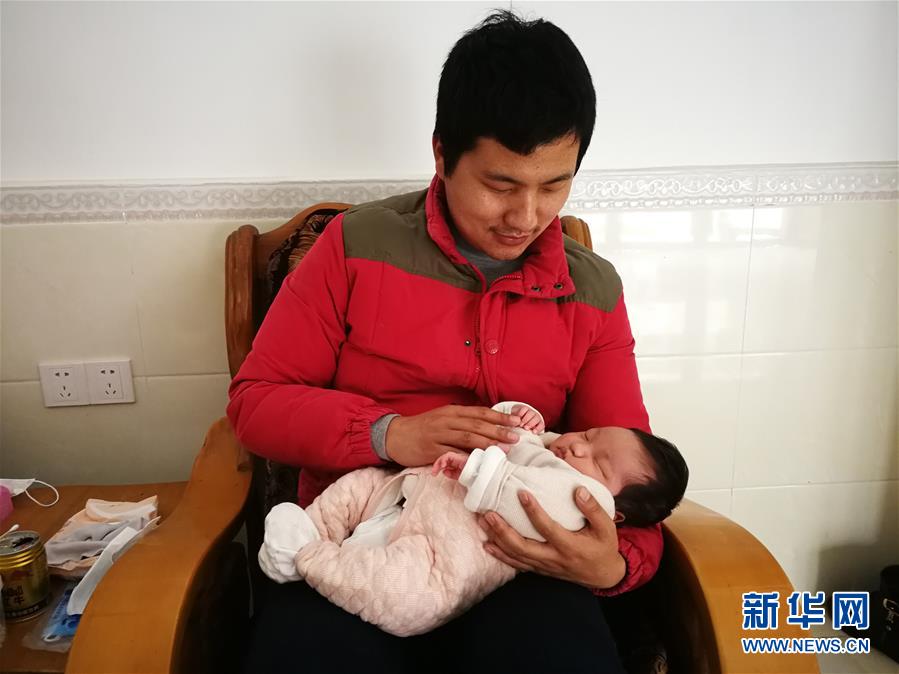 （一線抗疫群英譜&middot;圖文互動）（7）羅文浩：&ldquo;女兒，你的名字里有溫暖，有榮光！&rdquo;