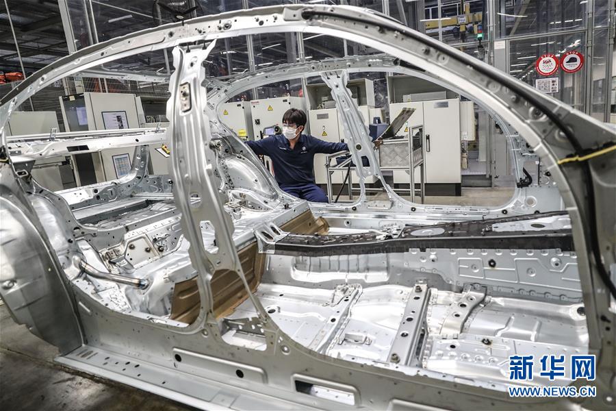 （中國(guó)經(jīng)濟(jì)新觀察&middot;圖文互動(dòng)）（5）重大投資項(xiàng)目開(kāi)復(fù)工提速 吹響中國(guó)經(jīng)濟(jì)復(fù)蘇&ldquo;沖鋒號(hào)&rdquo;