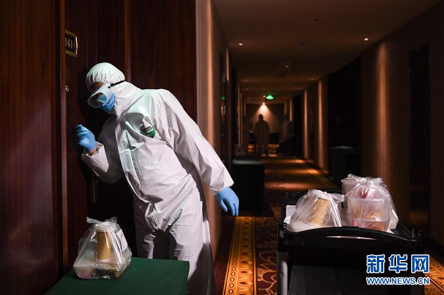 （聚焦疫情防控&middot;圖文互動(dòng)）（9）&ldquo;感謝你們，讓我感到很踏實(shí)！&rdquo;&mdash;&mdash;北京入境人員轉(zhuǎn)運(yùn)及隔離點(diǎn)見聞