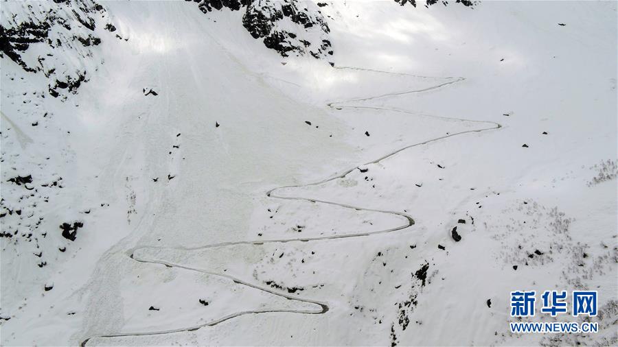 (圖文互動)(2)華能援建西藏派墨農(nóng)村公路全線復(fù)工建設(shè)