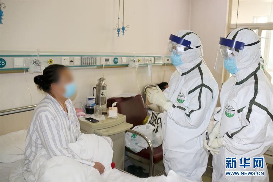 (一線抗疫群英譜·圖文互動(dòng))(1)沖鋒在首都戰(zhàn)“疫”最前沿——解放軍總醫(yī)院第五醫(yī)學(xué)中心感染病醫(yī)學(xué)部戰(zhàn)“疫”記事