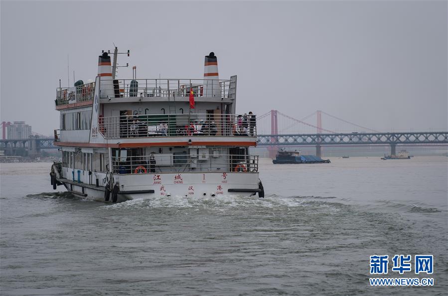 （新華全媒頭條&middot;圖文互動(dòng)）（13）武漢重啟，不負(fù)春天&mdash;&mdash;寫在武漢&ldquo;解封&rdquo;之際