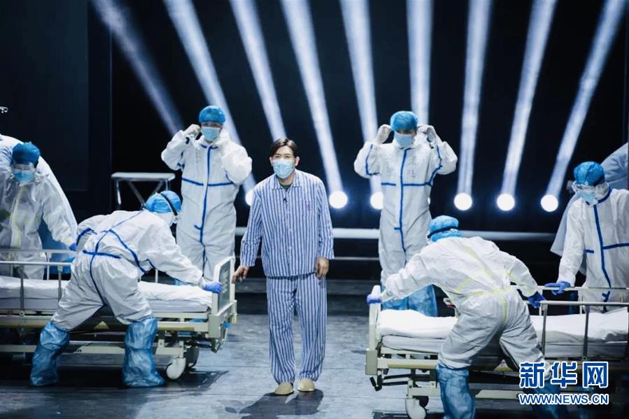 (圖文互動(dòng))(2)天津人藝推出抗擊疫情舞臺(tái)情景劇致敬“白衣天使”