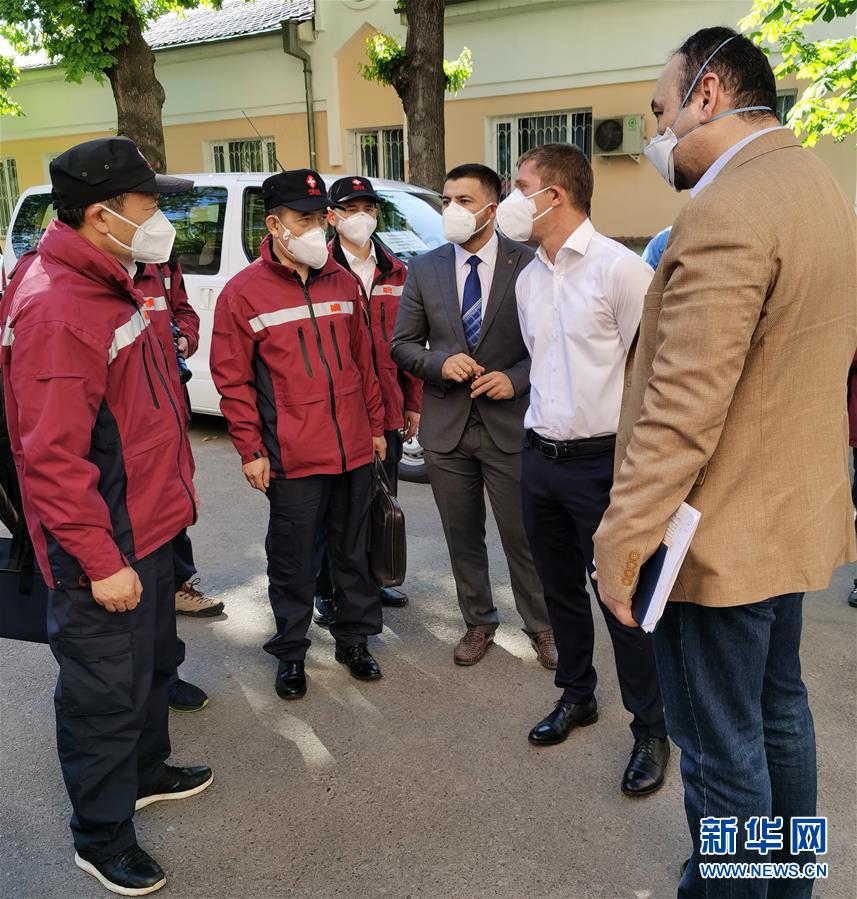 （國際疫情&middot;圖文互動）（3）特寫：中國女婿&ldquo;逆行&rdquo;協(xié)助抗疫