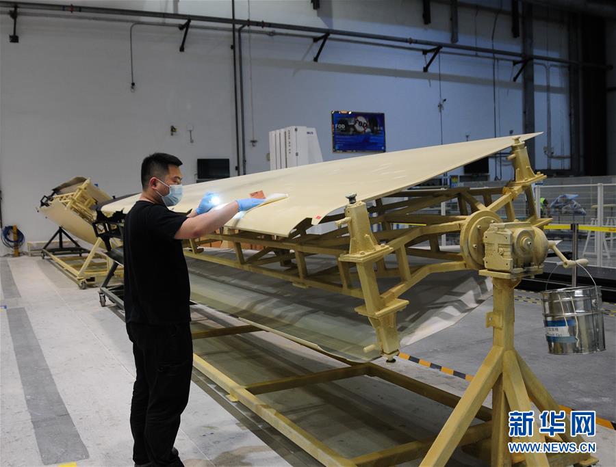 (在習(xí)近平新時(shí)代中國(guó)特色社會(huì)主義思想指引下——新時(shí)代新作為新篇章·習(xí)近平總書記關(guān)切事·圖文互動(dòng))(2)按下復(fù)工復(fù)產(chǎn)“快進(jìn)鍵”