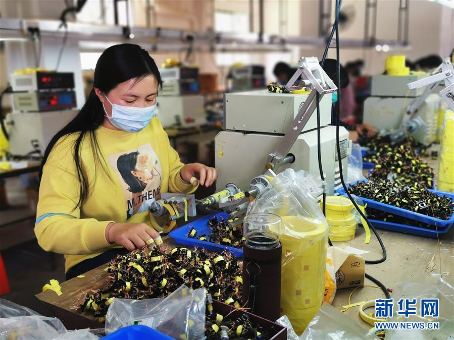 （決戰(zhàn)決勝脫貧攻堅(jiān)&middot;圖文互動）（2）貧困戶的&ldquo;收入賬&rdquo;&mdash;&mdash;廣西極貧縣隆林各族自治縣見聞