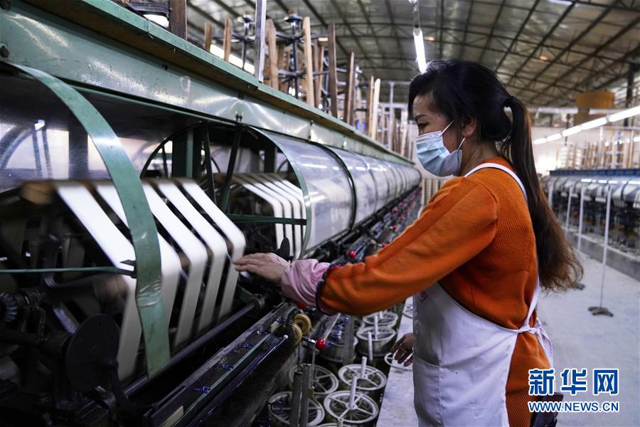 （決戰(zhàn)決勝脫貧攻堅(jiān)&middot;圖文互動）（3）貧困戶的&ldquo;收入賬&rdquo;&mdash;&mdash;廣西極貧縣隆林各族自治縣見聞