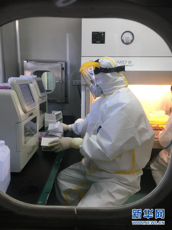 （一線抗疫群英譜&middot;圖文互動(dòng)）（2）山西檢測(cè)員伉儷：疫情不退，決不放松