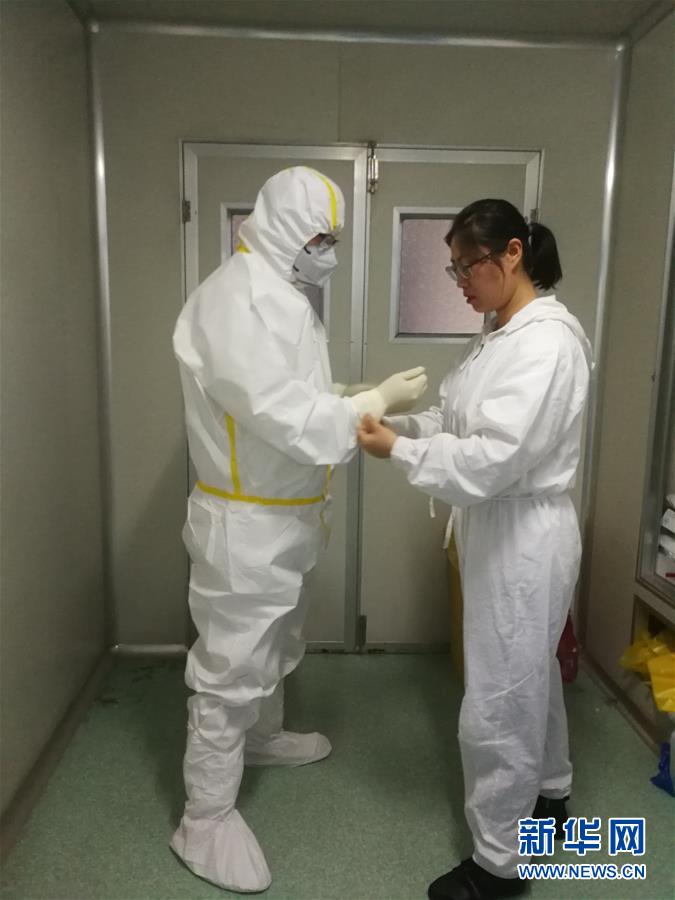 （一線抗疫群英譜&middot;圖文互動(dòng)）（4）山西檢測(cè)員伉儷：疫情不退，決不放松