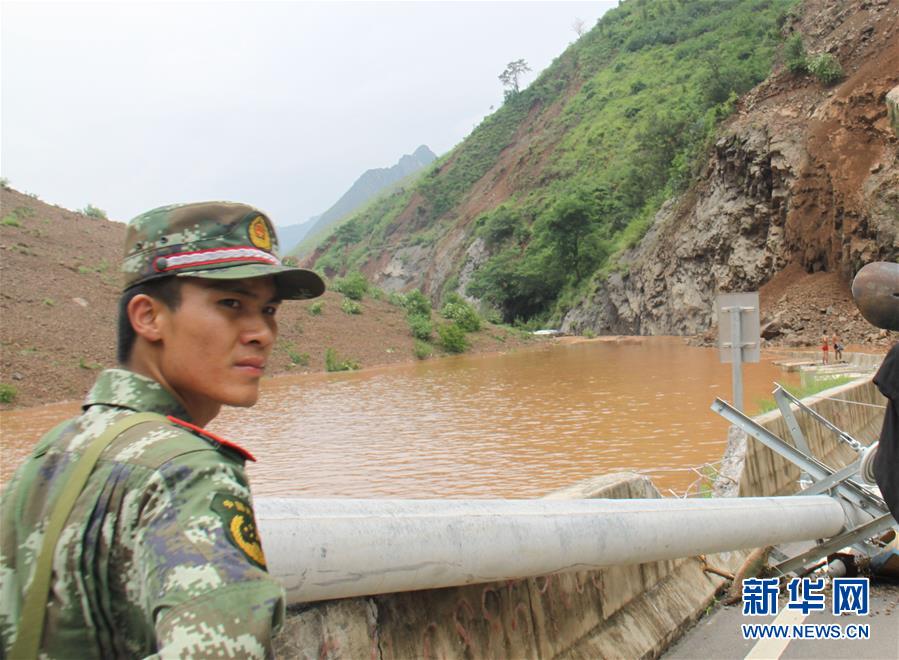 (為了民族復(fù)興·英雄烈士譜·圖文互動)謝樵:為救援泅渡堰塞湖,犧牲時只有24歲