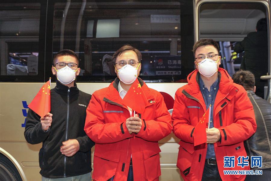 （聚焦疫情防控&middot;圖文互動）（8）分秒必爭！一切為了治病救人&mdash;&mdash;中國抗疫生命至上的生動實踐