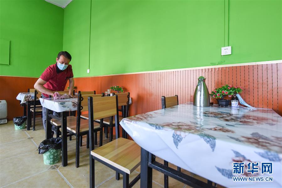 （決戰(zhàn)決勝脫貧攻堅&middot;圖文互動）（3）阿布都艾尼北上務(wù)工&ldquo;三級跳&rdquo;