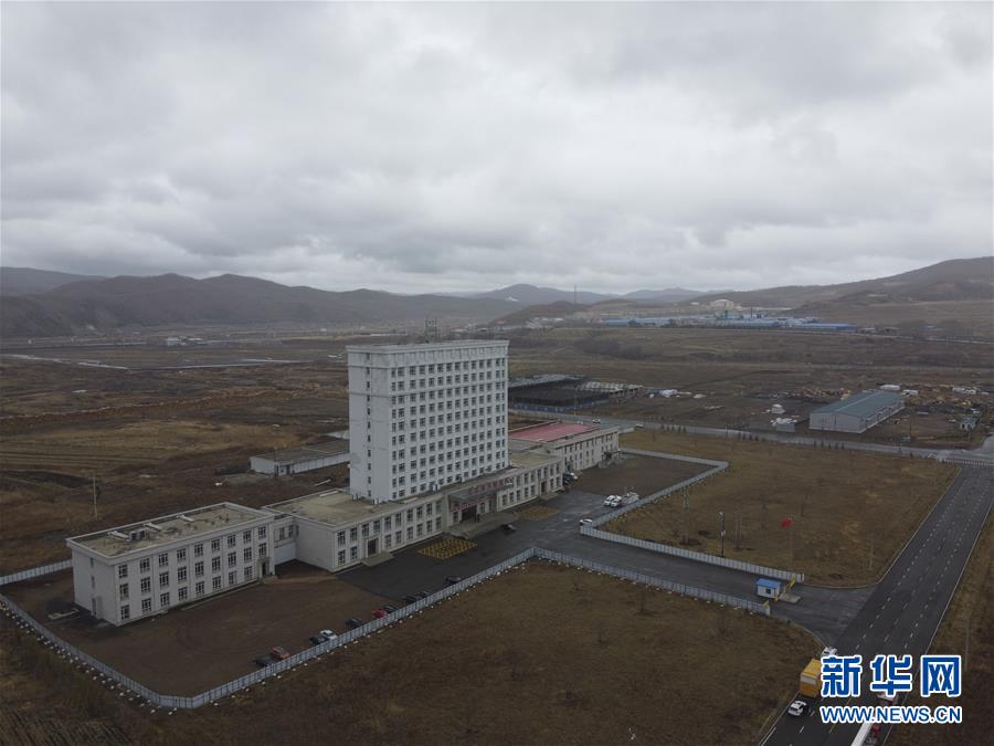 (在習近平新時代中國特色社會主義思想指引下——新時代新作為新篇章·習近平總書記關(guān)切事·圖文互動)(1)祛疫未竟 征衣不解——綏芬河小城的抗疫故事