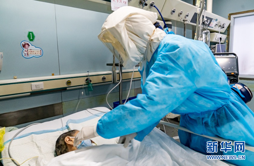 （新華全媒頭條&middot;圖文互動(dòng)）（3）&ldquo;我看不見(jiàn)你的樣子，但我知道你是誰(shuí)&rdquo;&mdash;&mdash;寫在國(guó)際護(hù)士節(jié)來(lái)臨之際