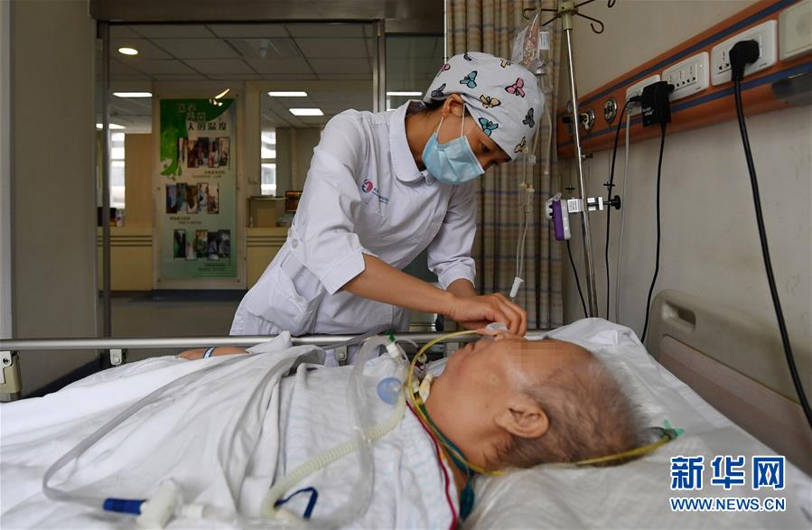 (圖文互動(dòng))(3)平凡因奉獻(xiàn)而出彩——天津一位護(hù)士長(zhǎng)的武漢戰(zhàn)“疫”記憶