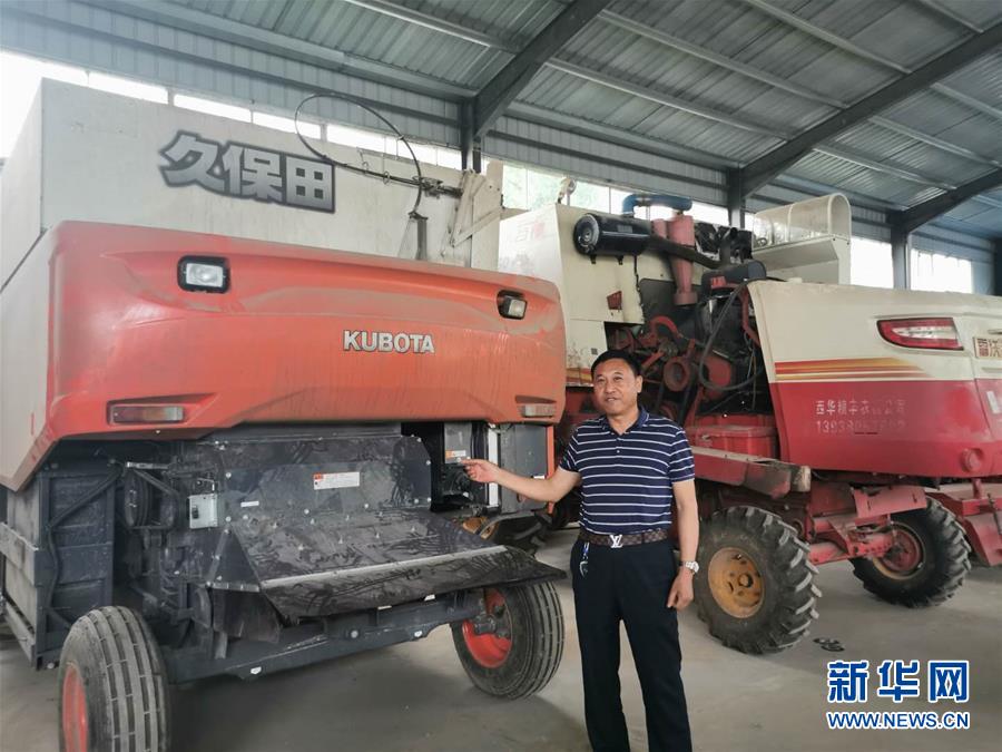 （在習(xí)近平新時(shí)代中國特色社會主義思想指引下&mdash;&mdash;新時(shí)代新作為新篇章&middot;習(xí)近平總書記關(guān)切事&middot;圖文互動）（2）新農(nóng)事、新希望&mdash;&mdash;夏收前田間新動態(tài)掃描