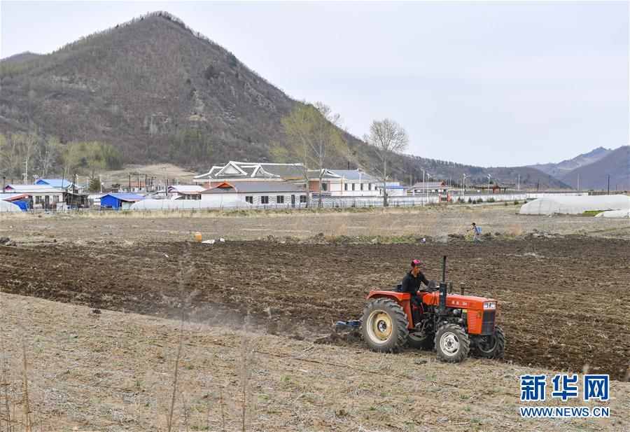 (決戰(zhàn)決勝脫貧攻堅(jiān)·圖文互動(dòng))(8)長(zhǎng)白山下唱新篇——吉林延邊州脫貧攻堅(jiān)觀察