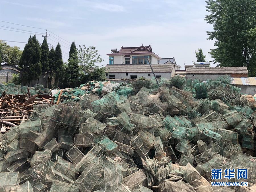 （新華視點(diǎn)&middot;圖文互動(dòng)）（1）偷捕現(xiàn)象未絕，&ldquo;江鮮&rdquo;仍在高價(jià)交易&mdash;&mdash;長(zhǎng)江&ldquo;禁漁令&rdquo;實(shí)施近半年追蹤