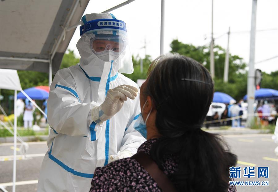 (新華全媒頭條·圖文互動(dòng))(2)分秒必爭 北京打響疫情防控“硬仗”